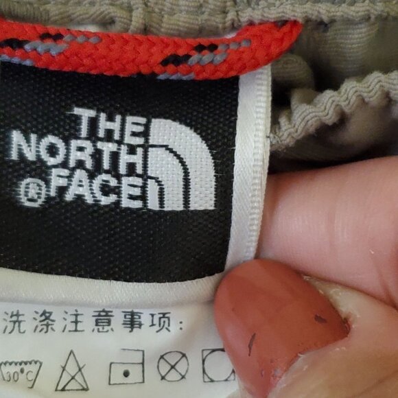The North Face Tech Wear Cargo Hiking Utility Shorts Size XL - Picture 8 of 10